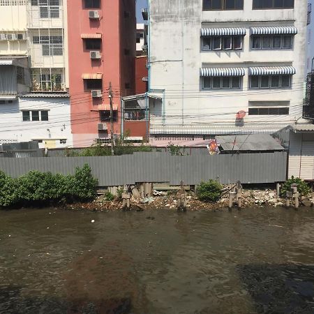 Nacorn Hostel Bangkok Exteriör bild