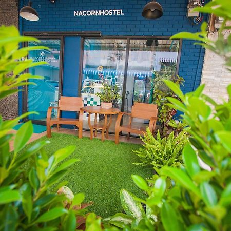 Nacorn Hostel Bangkok Exteriör bild