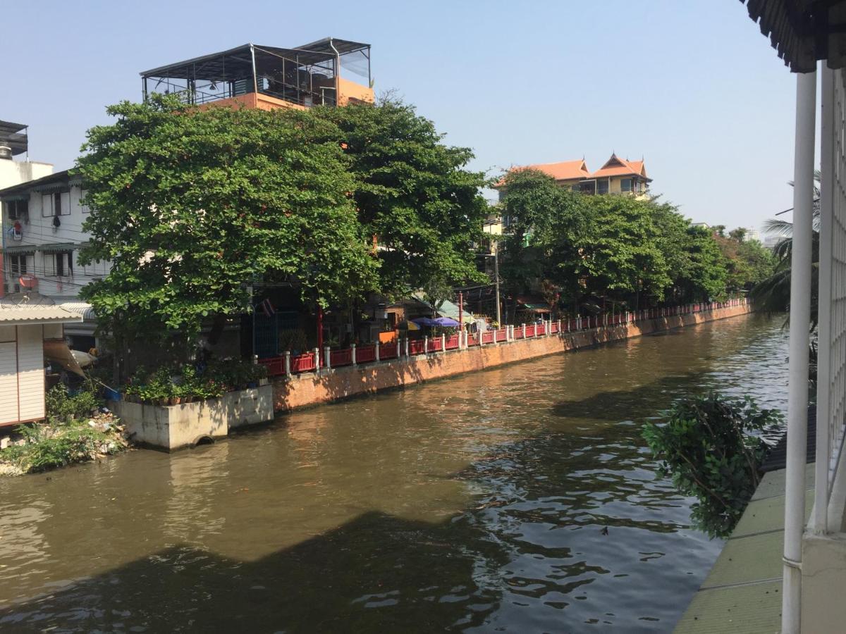 Nacorn Hostel Bangkok Exteriör bild