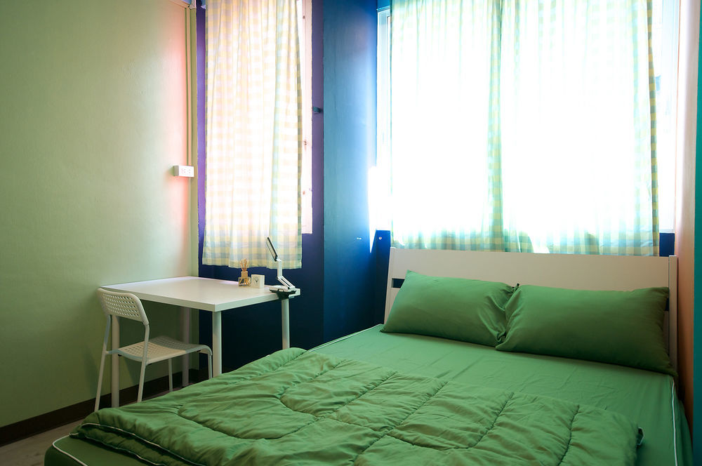 Nacorn Hostel Bangkok Exteriör bild