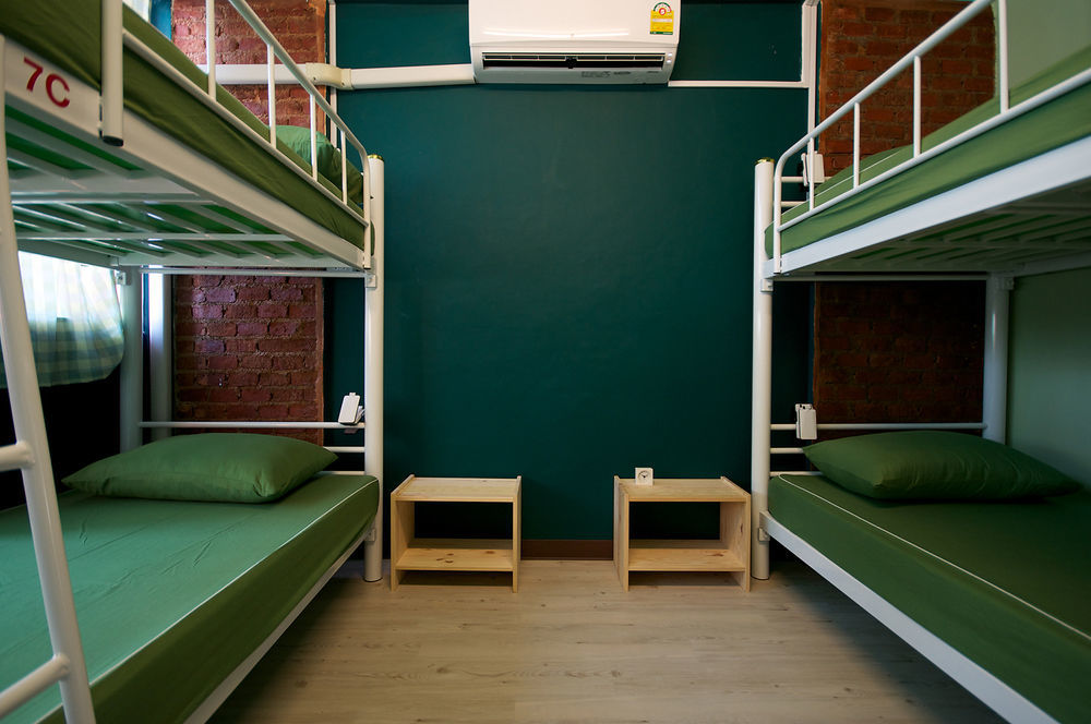 Nacorn Hostel Bangkok Exteriör bild