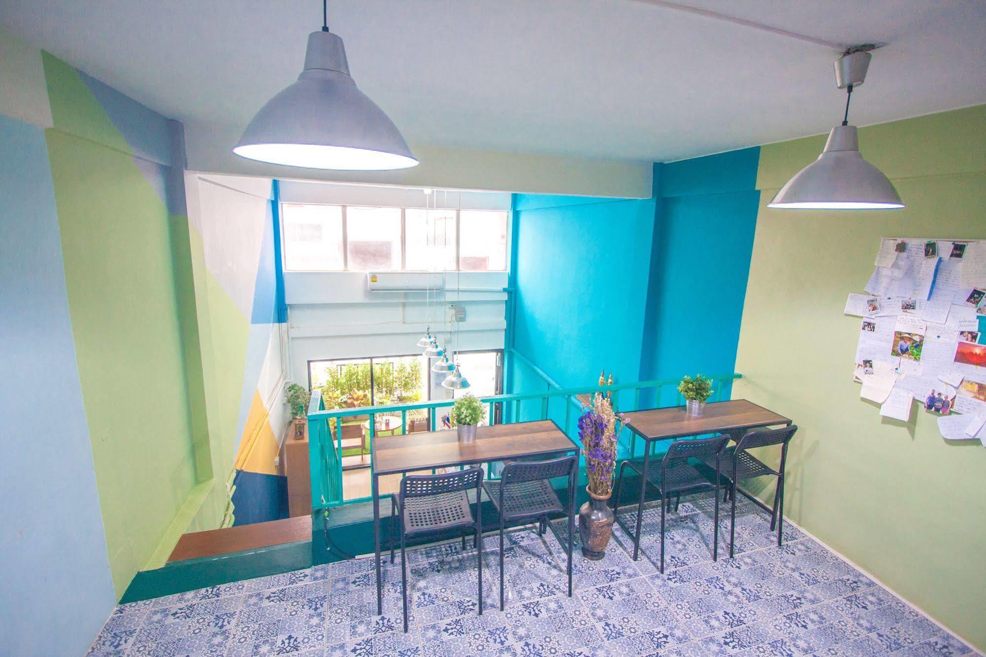 Nacorn Hostel Bangkok Exteriör bild