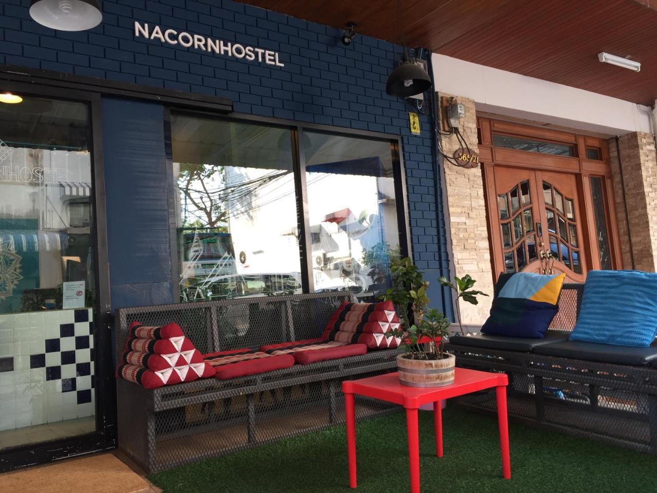 Nacorn Hostel Bangkok Exteriör bild