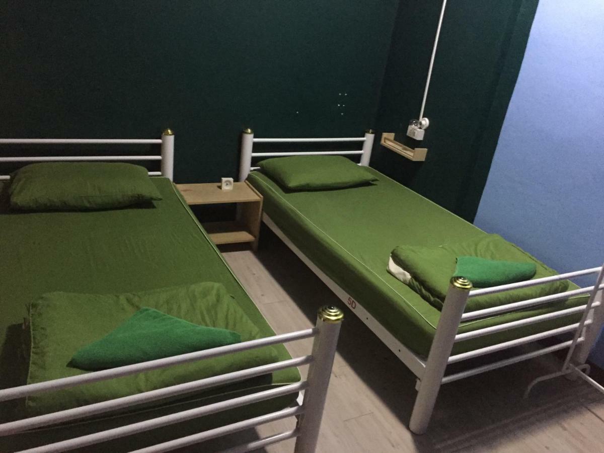 Nacorn Hostel Bangkok Exteriör bild